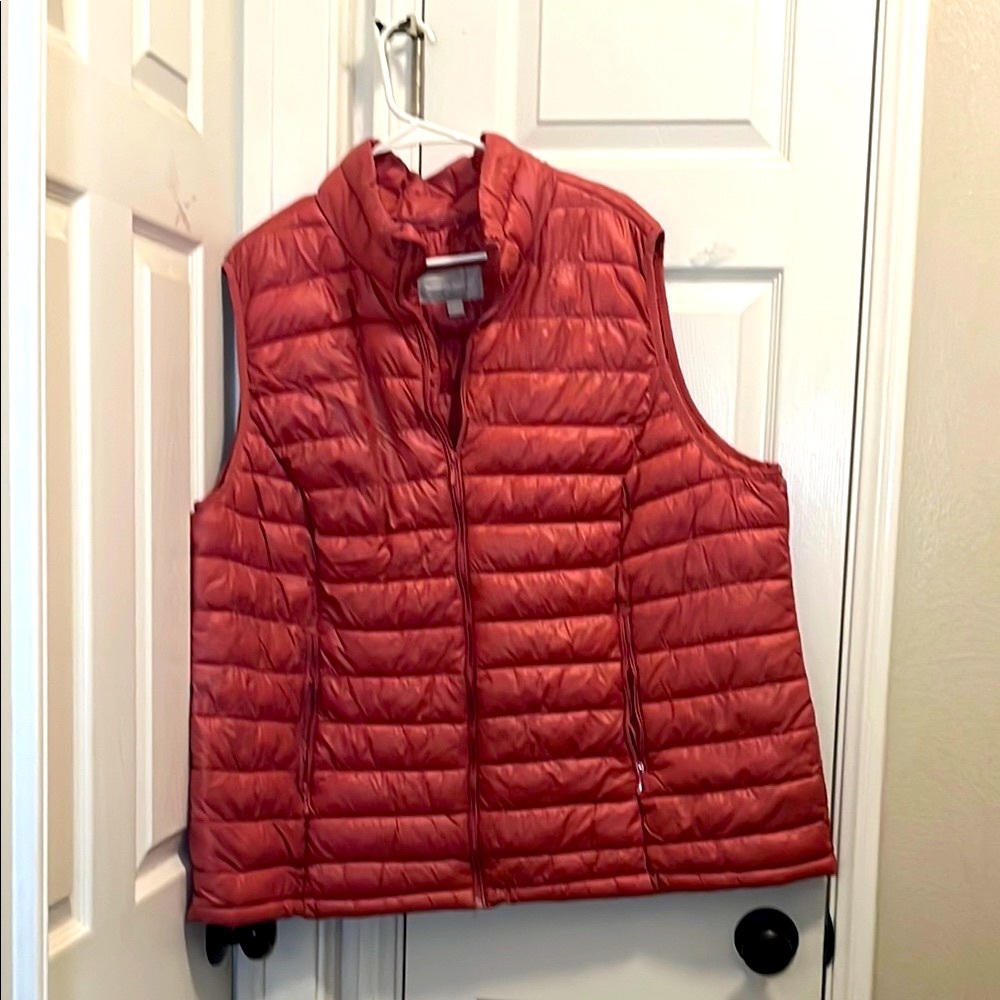 Women's Quilted Vest in Rust